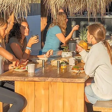 Hotel The Salty Surf & Yoga